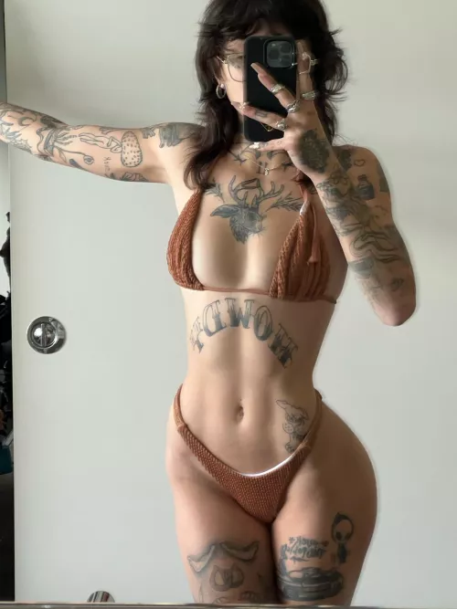 What's the best thing about a flat skinny girl?