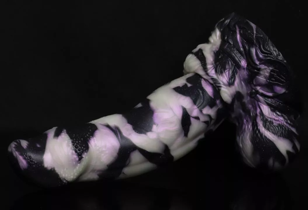 Whoever snagged this Kyel, I’m very jealous of you… you better enjoy it!! 😤 (just kidding, but it’s seriously so pretty though. Had to share!)