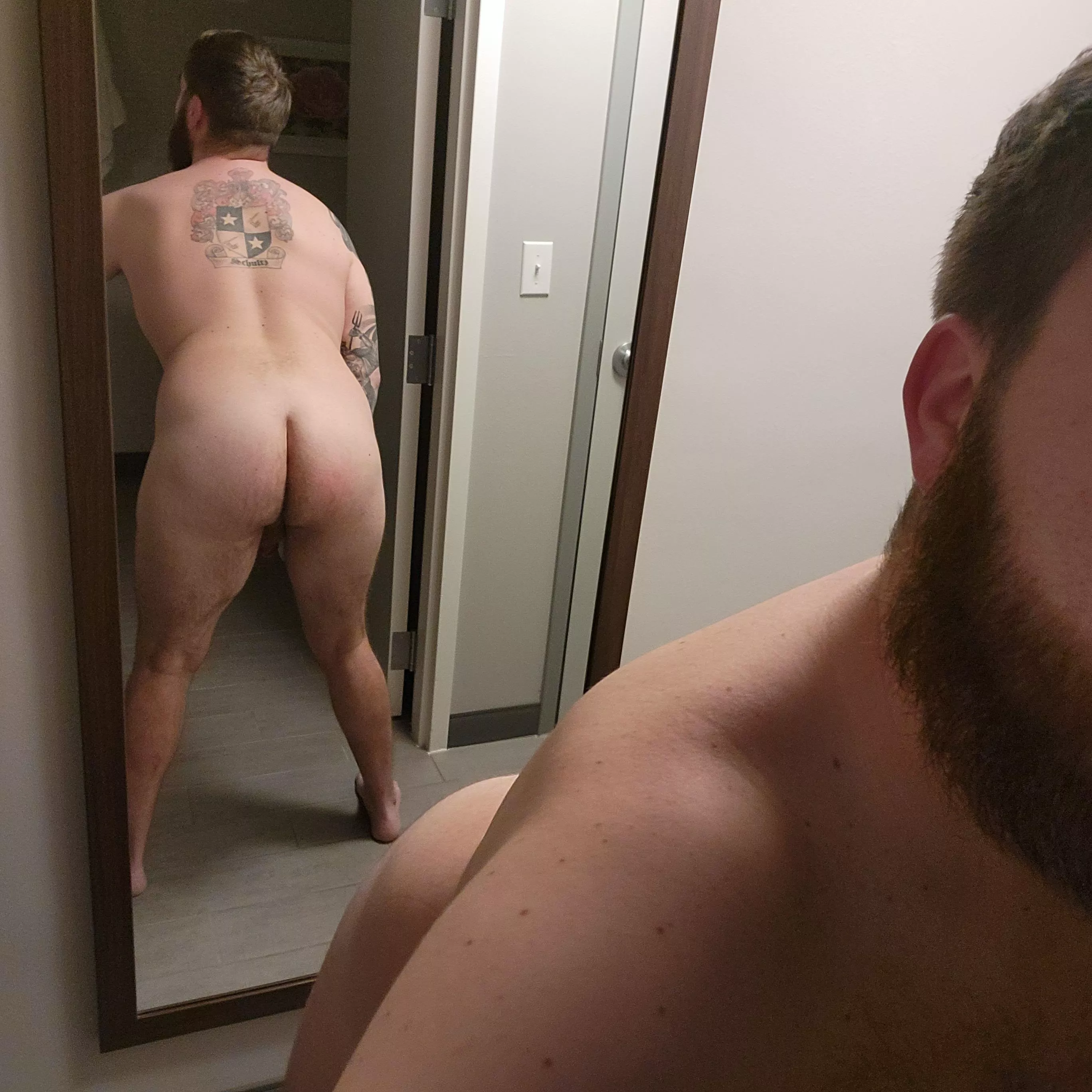 Who's gonna grab me by the hips?