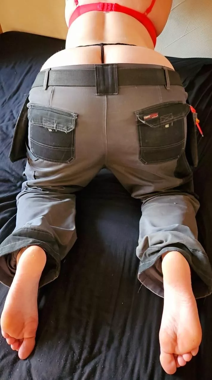 Would you slide my G String off and taste me after I get in from work ;) xxx