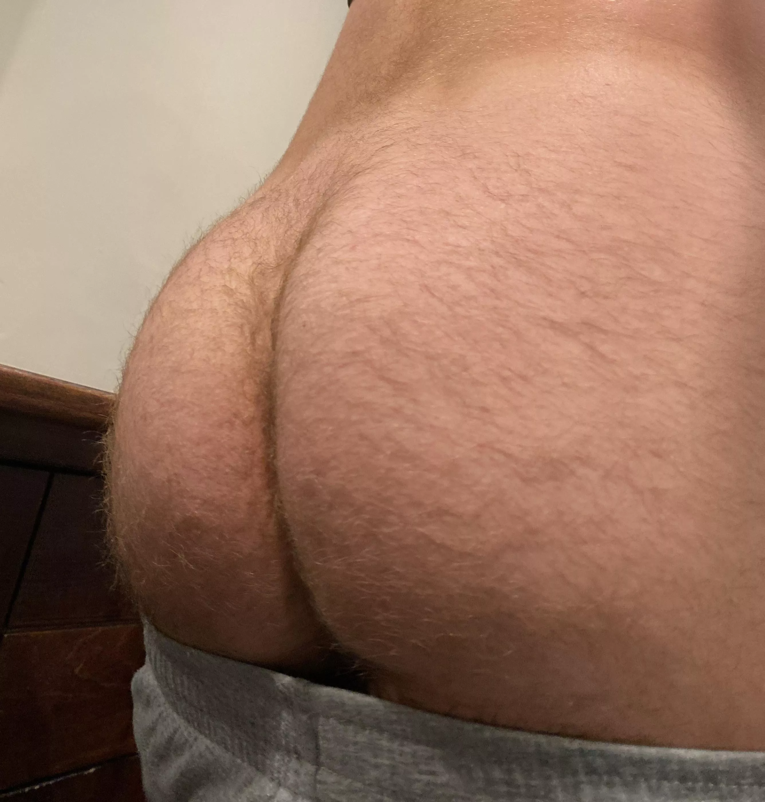 26 gay What do the men think? Dm me