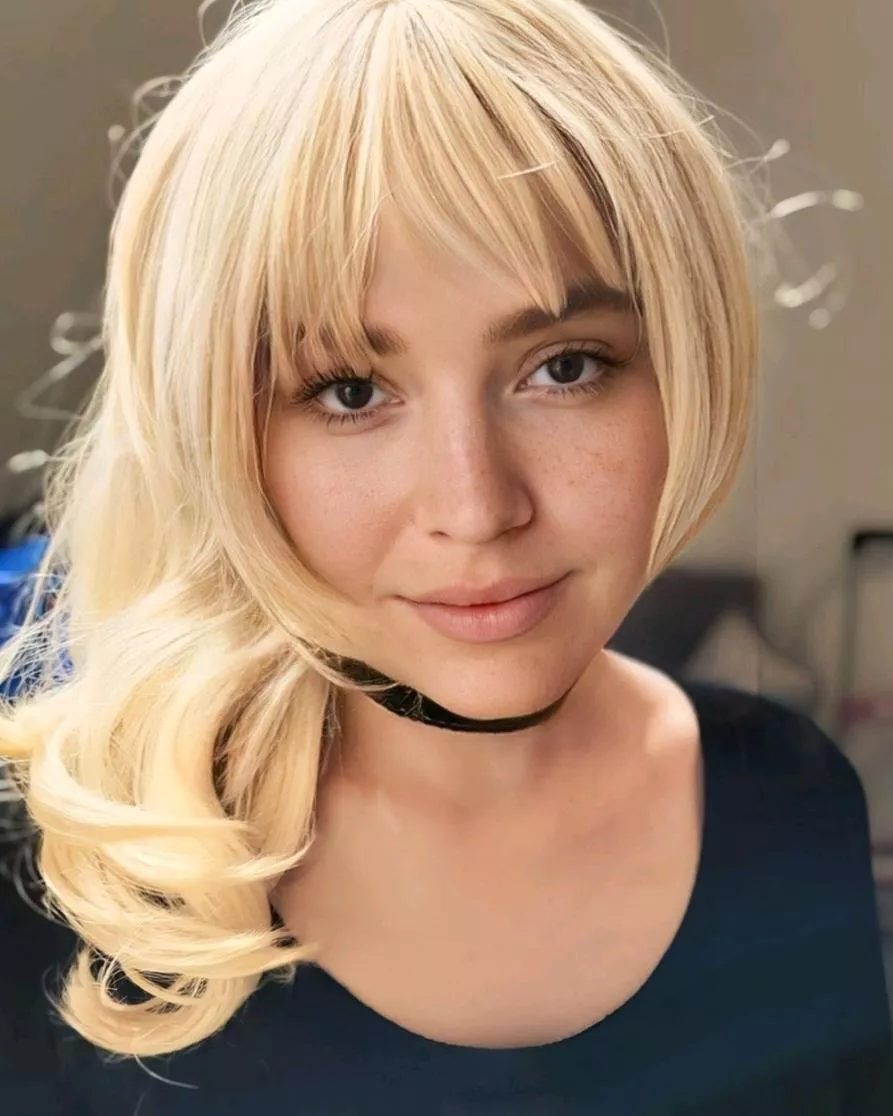 Amber May / looking into your soul