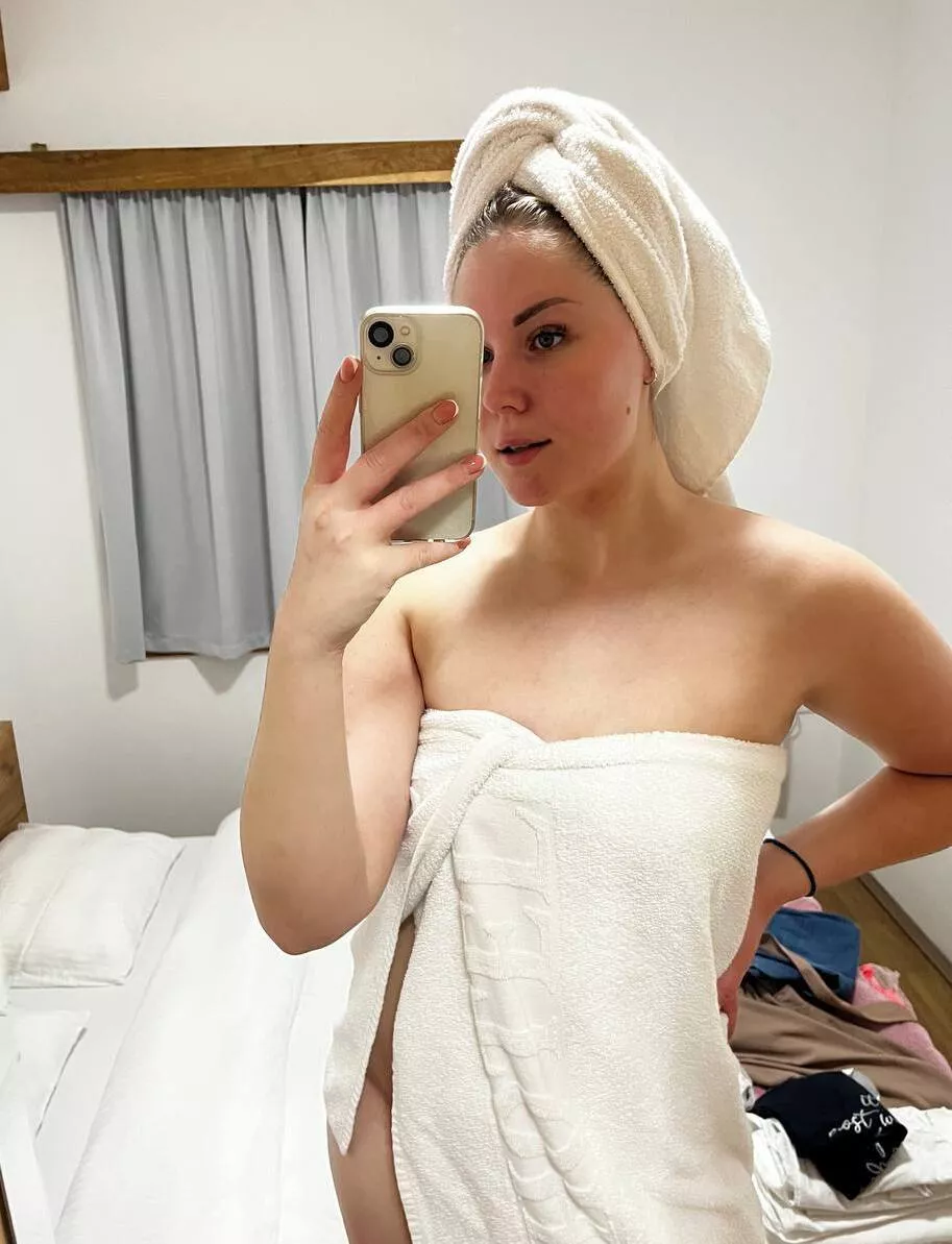 Anyone here wants to give me a Good massage :)