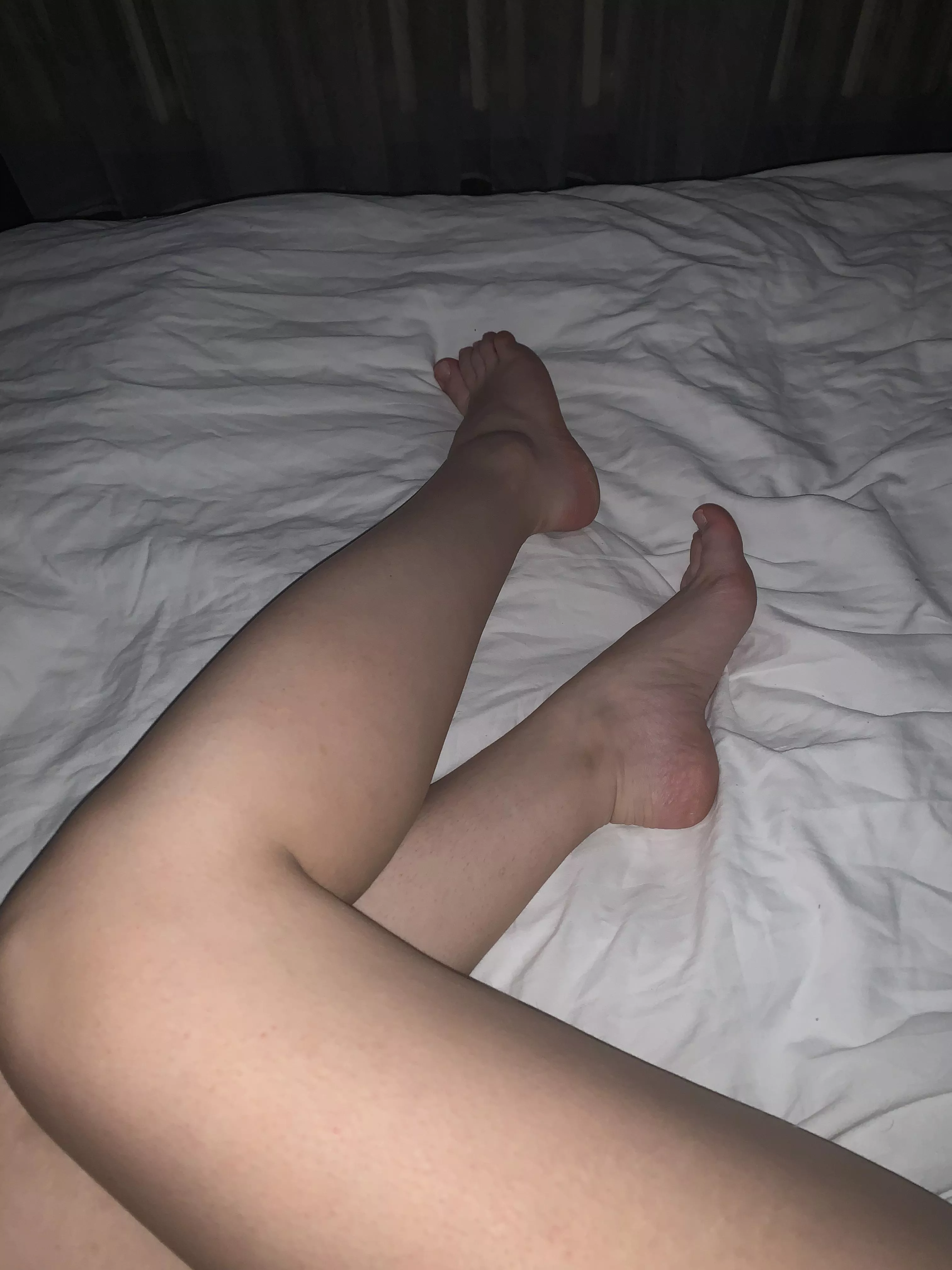 Beg if you wanna worship my feet!