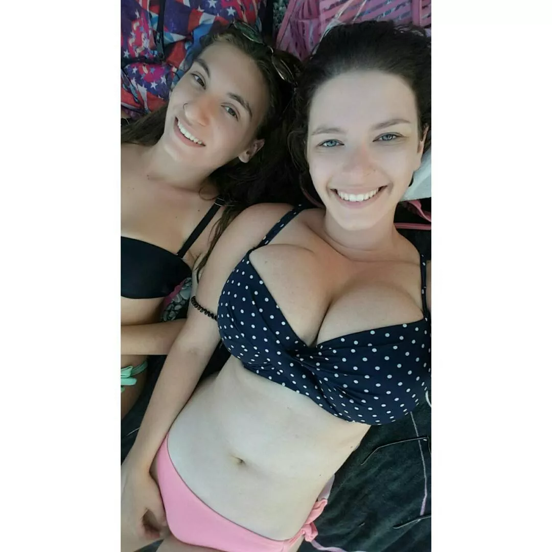 Big smile for an even bigger rack