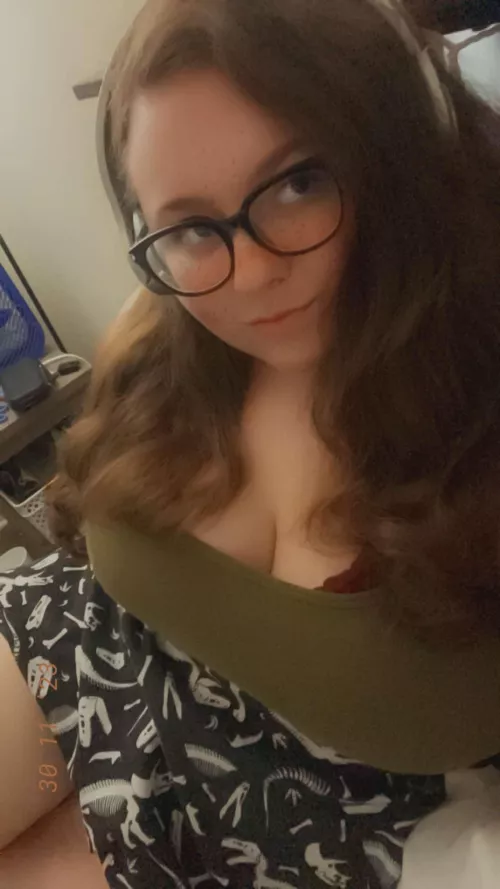 Can anyone guess what I’m listening to?