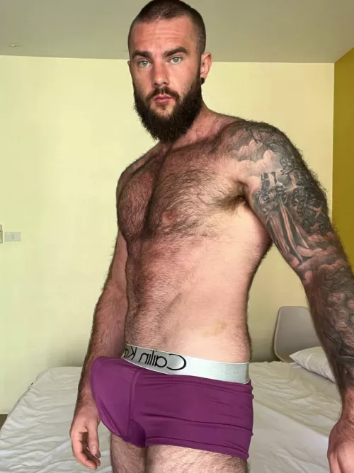 clean shaven or Hair on the chest ?