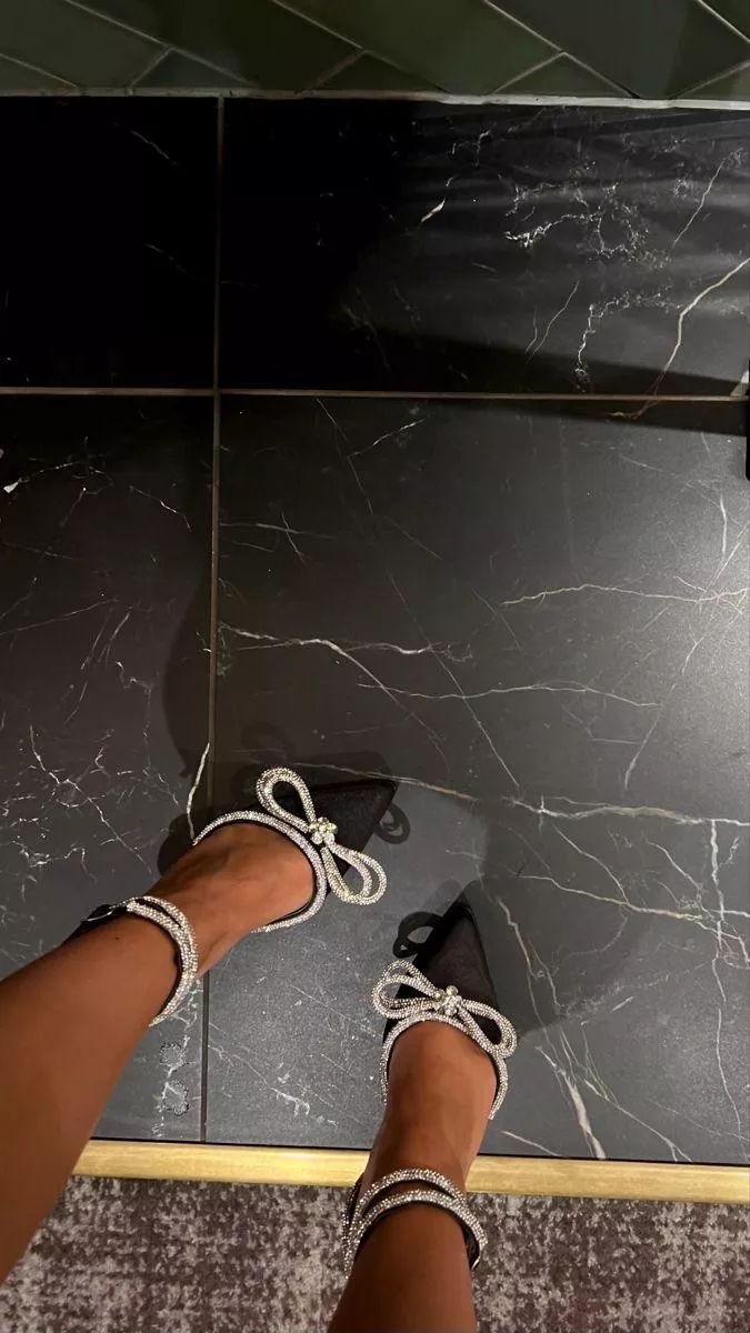 Cute bow heels.