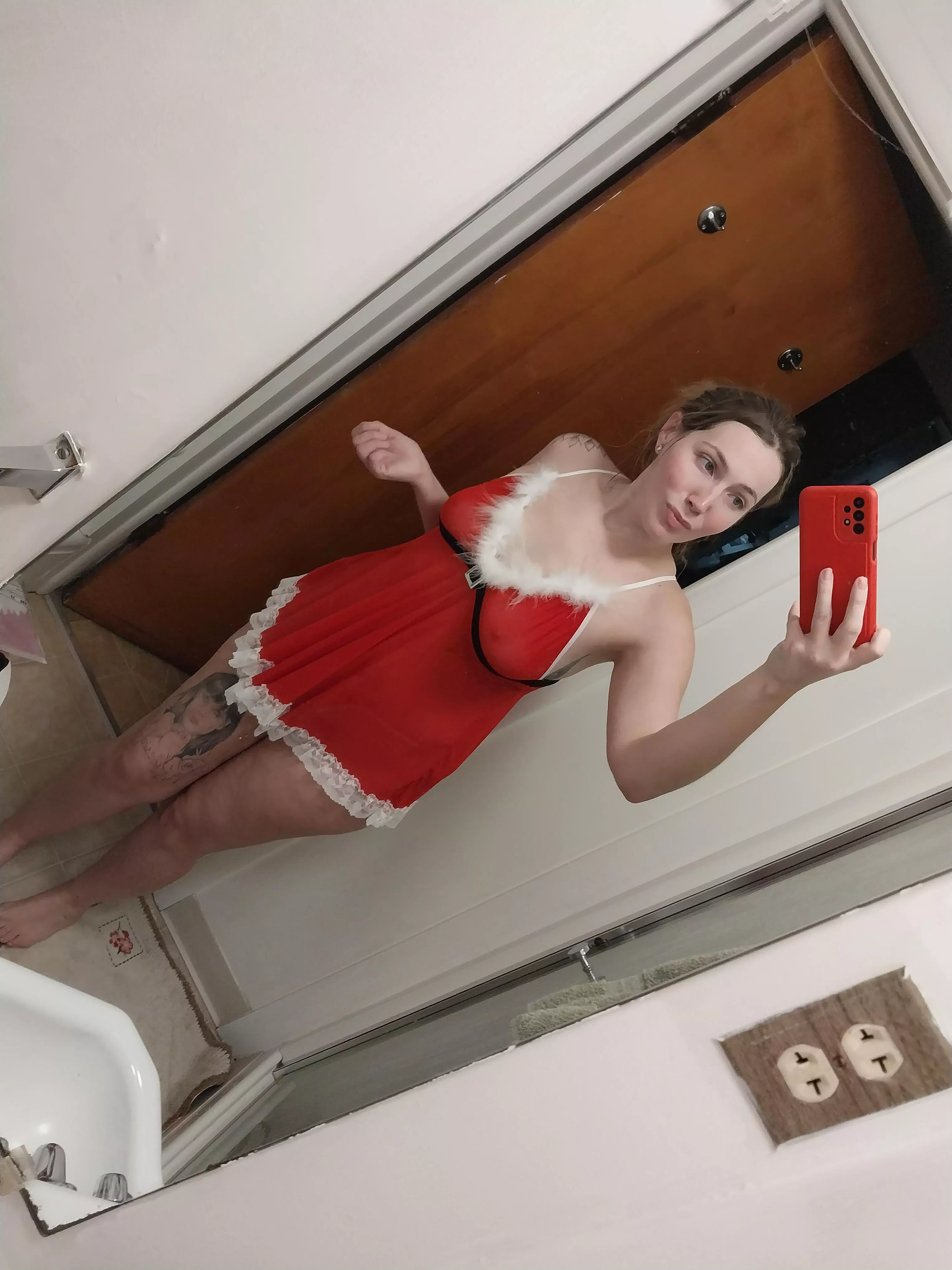 Do you think I'm on the naughty or nice list? (@marbearrs) [Onlyfans]