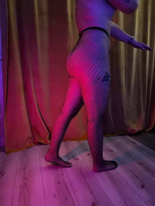 Does my ass look bigger in fishnet?