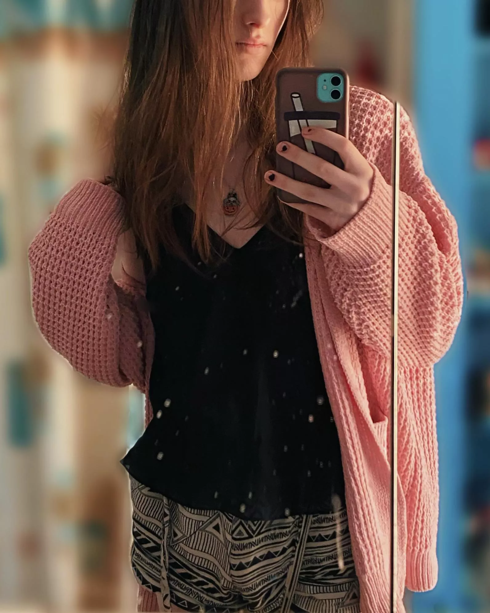 Don’t mind the dirty mirror :3