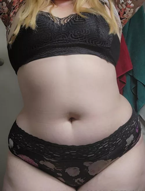 Due to some mental nonsense, I'll be posting once a day...but I didn't forget y'all!