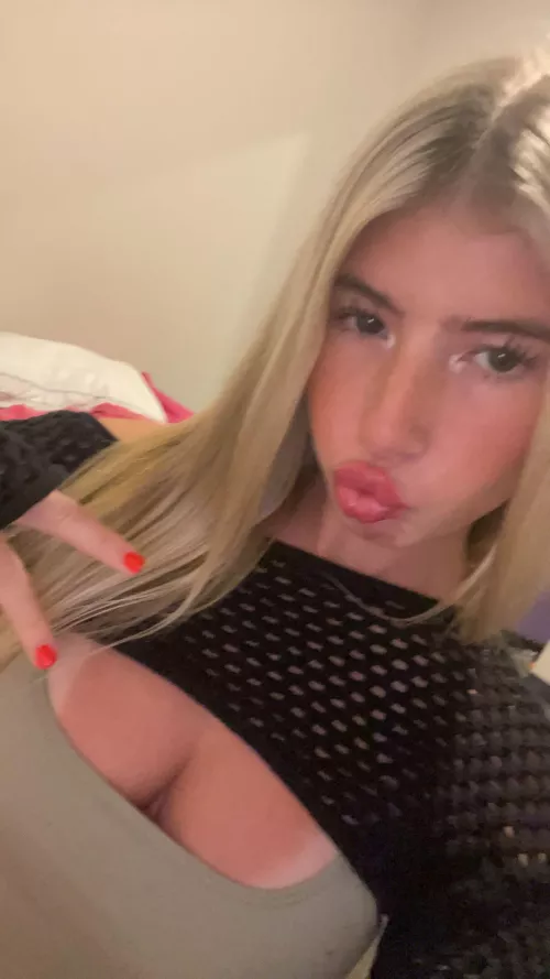 Give me something to make my lips busy