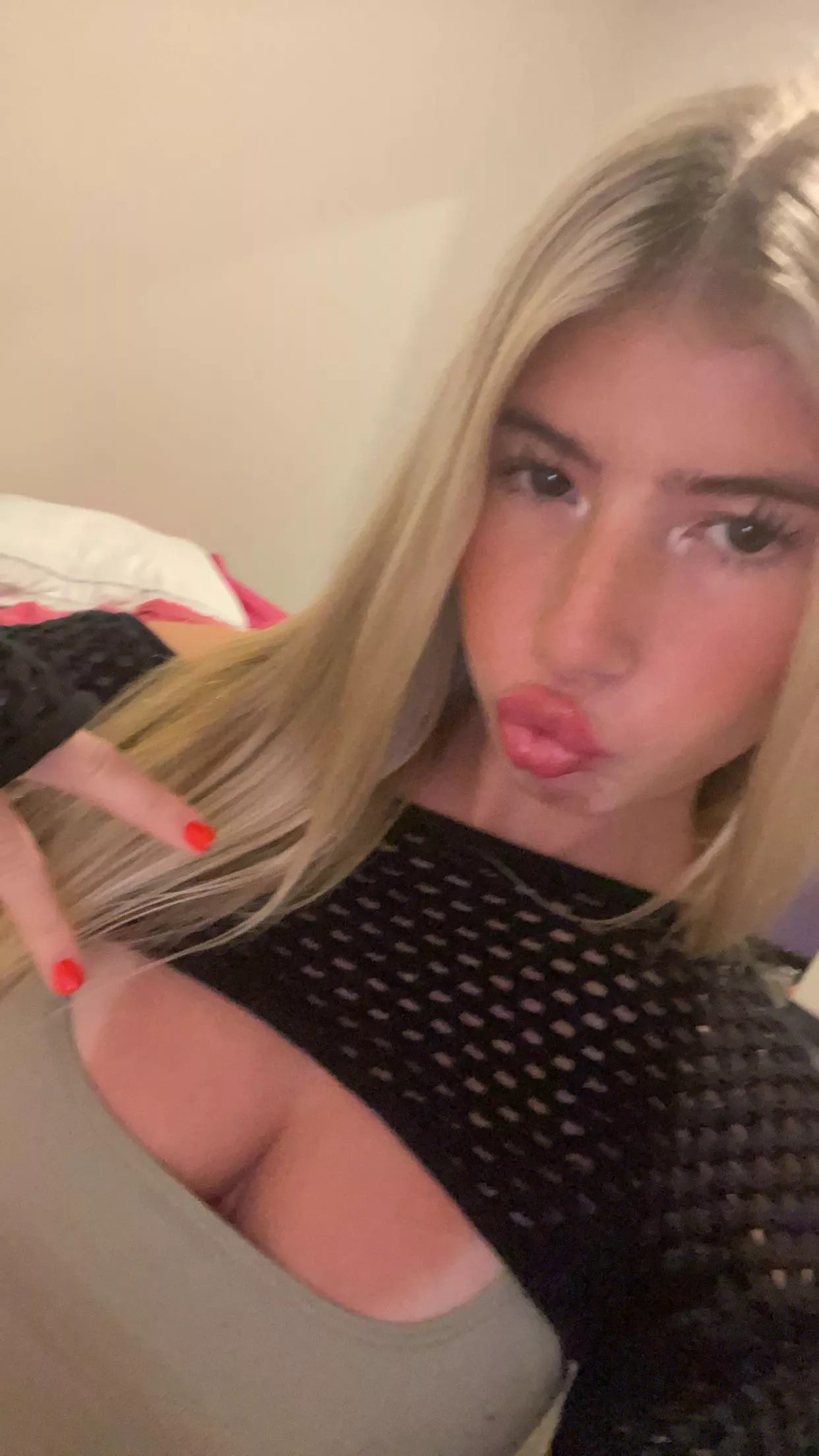 Give me something to make my lips busy