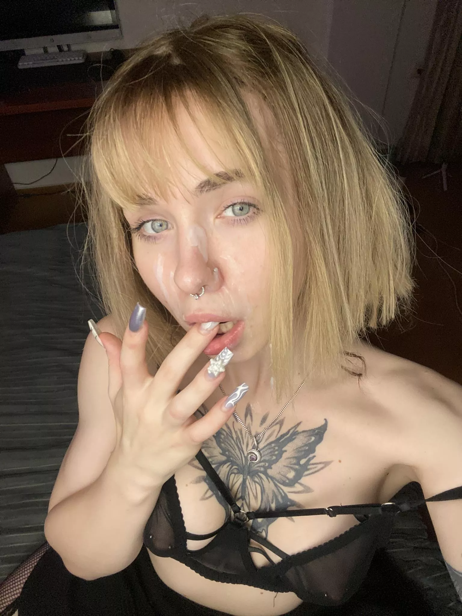 I gave the boy a blowjob and took selfies for you.