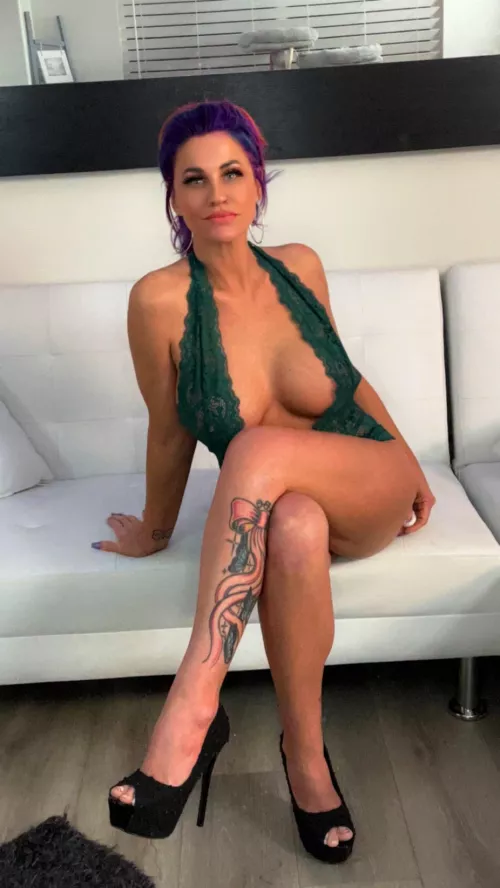 If you are into women over 40 say YES and I send you something