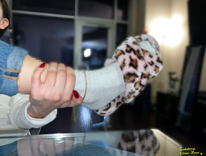 it's finally [F]riday.