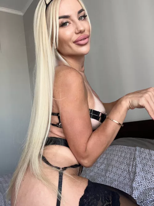 Join me in a passionate feline symphony