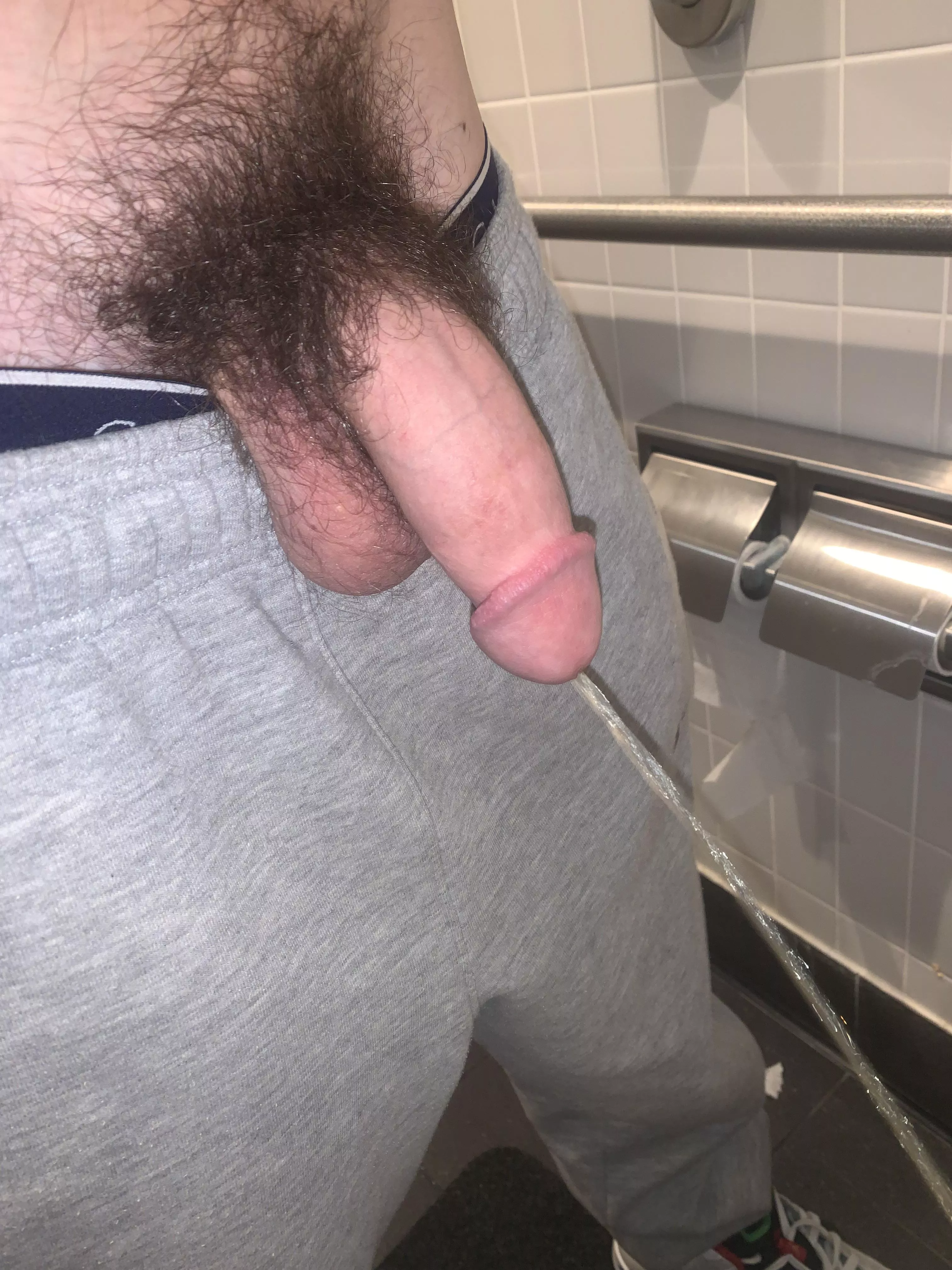 Left the stall door open like this, sadly nobody walked in ):