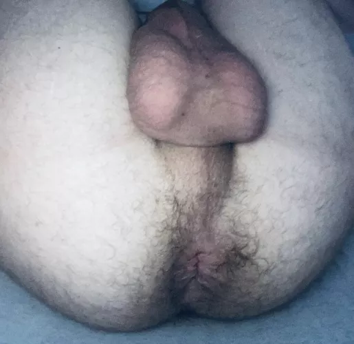 My hairy hole needs some love