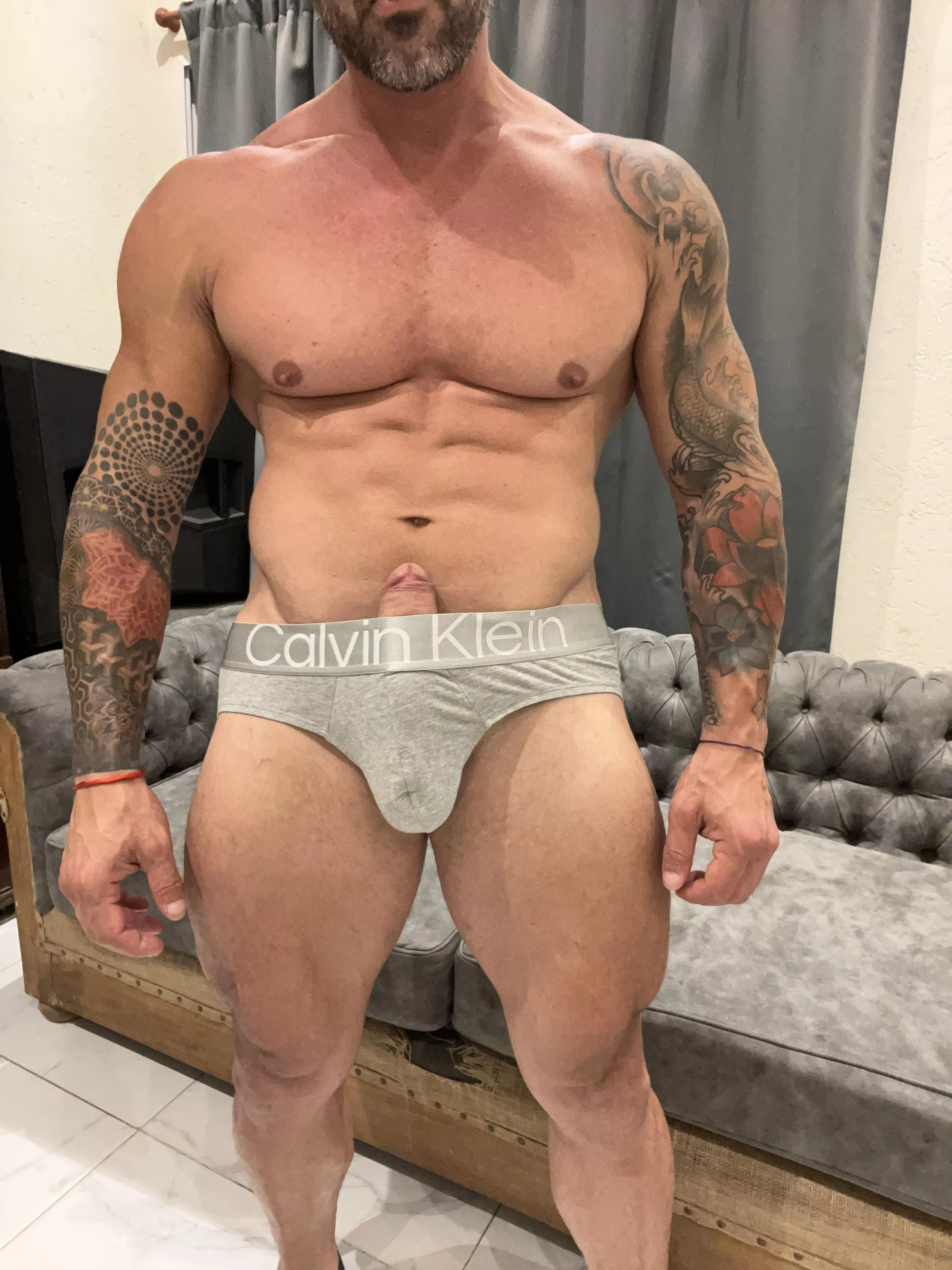 My little friend popped out just to say hi