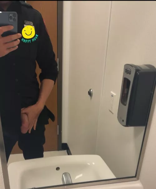 Put your hands behind your back 😈