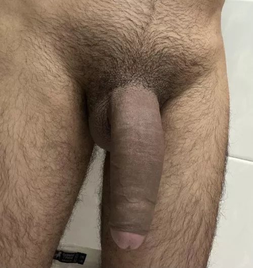 Some love for my soft cock? [27] Im definitely team grower 💪🏽
