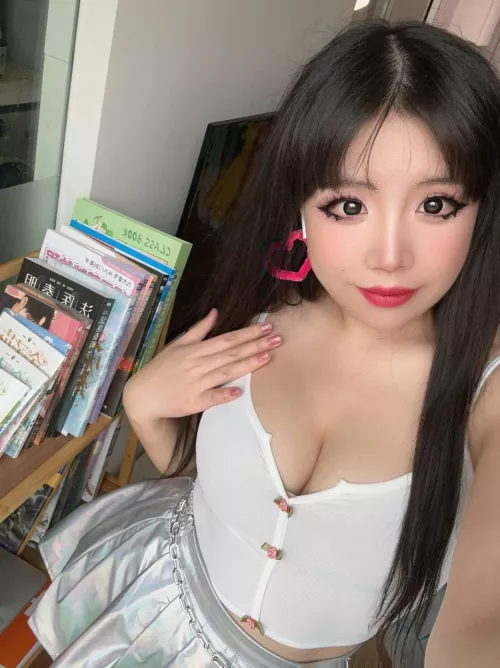 They say the cute innocent looking ones are the most fun to fuck. Am I hot enough?