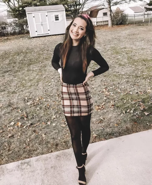 Tight skirt and stockings