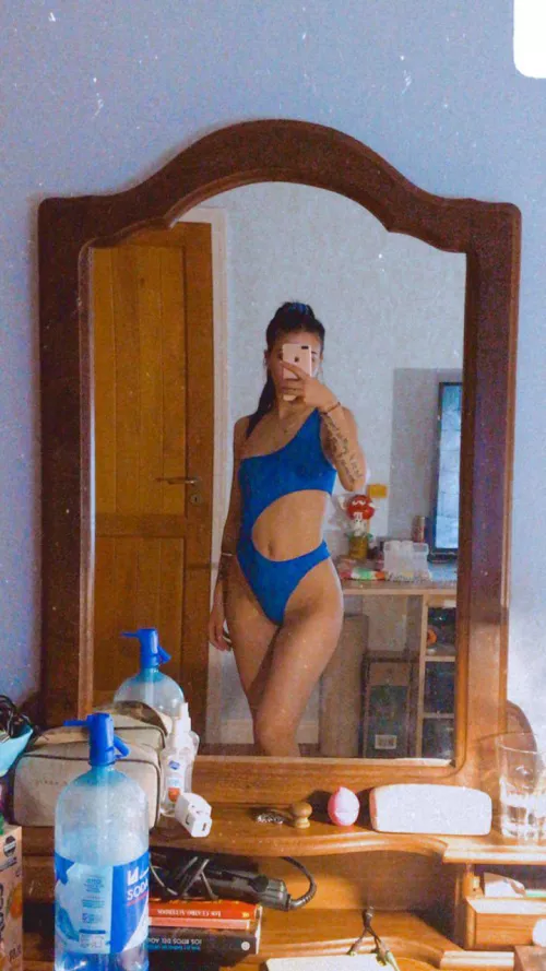 What a wonderful day for photo in bikini