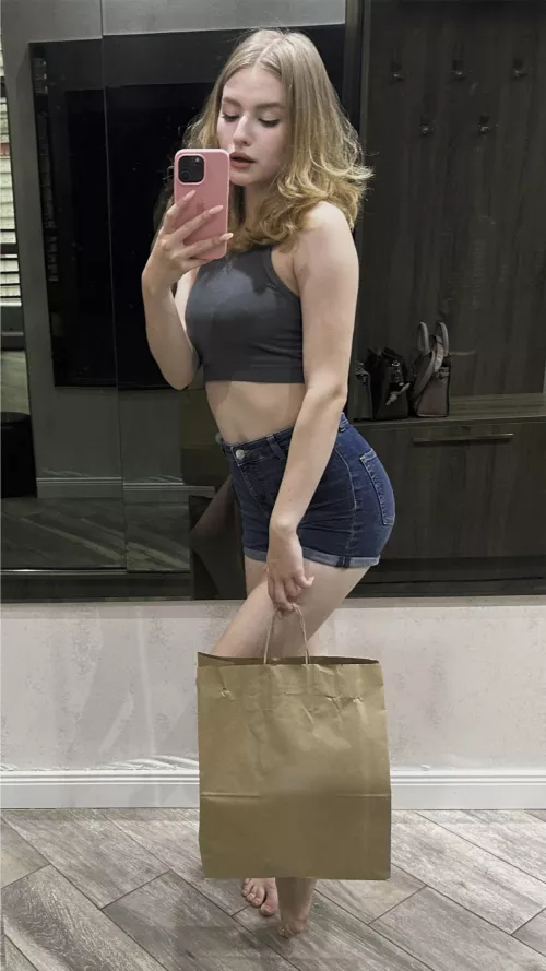 Would you be my roommate with benefits if I asked you