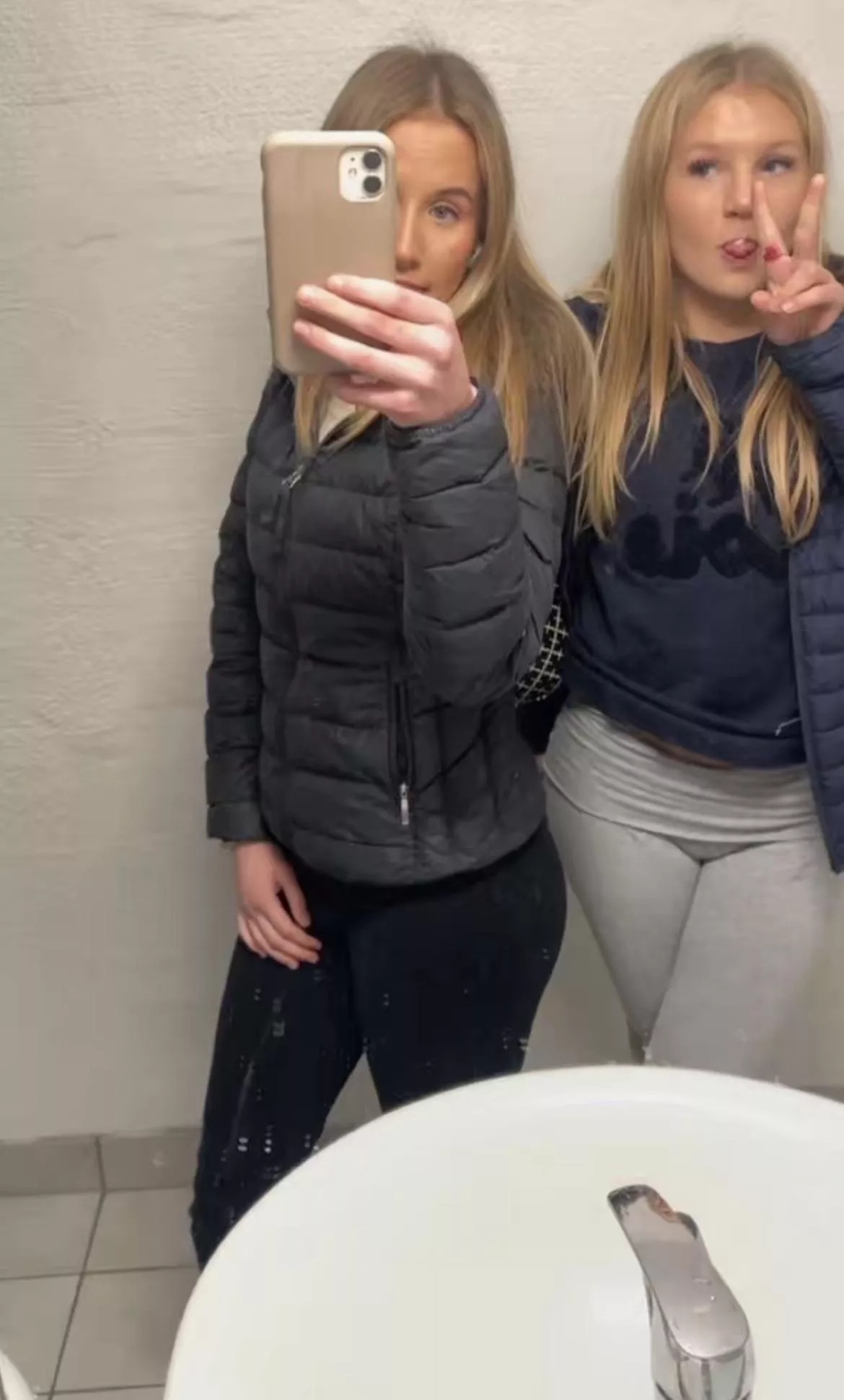 WOW Norwegian teens 18+