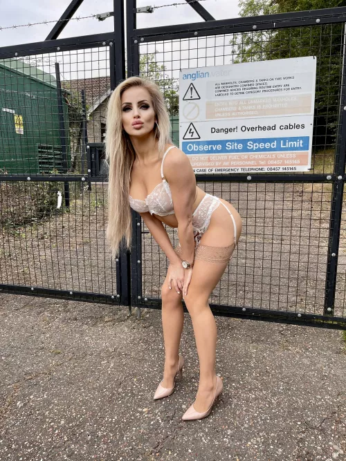 You favorite blonde 😈