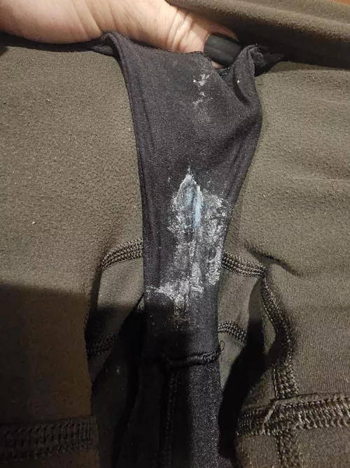 2 days of wear yummy sweaty creamy panties.