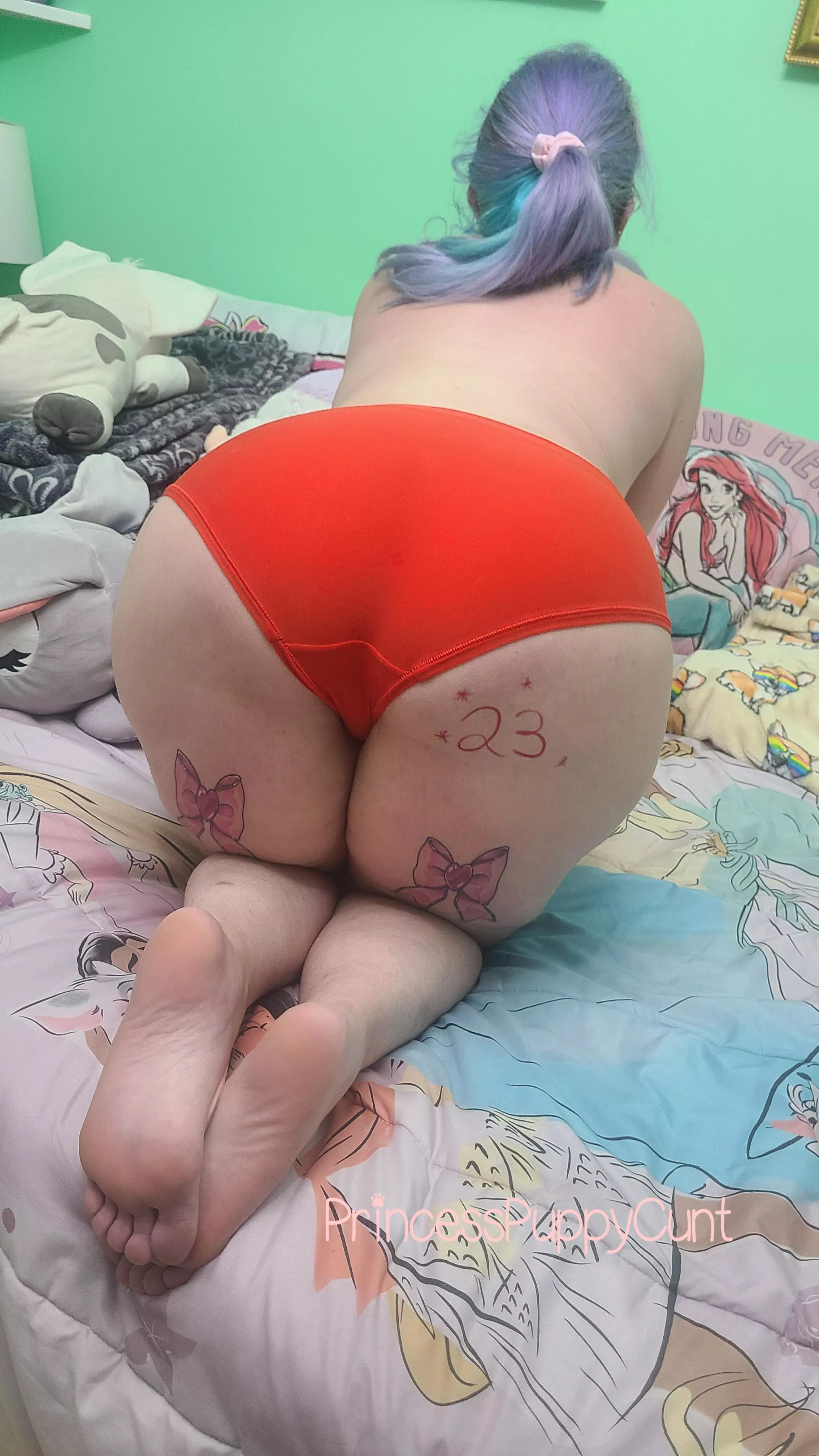 23 days till presents!