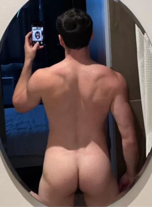 24 fit bottom bro, thick ass, abs, horny as fuck and need a fit jock top to own my ass. Add benxjjj.