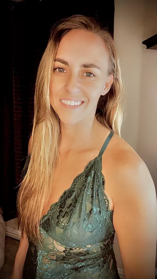 A big milf smile at the end of a long week