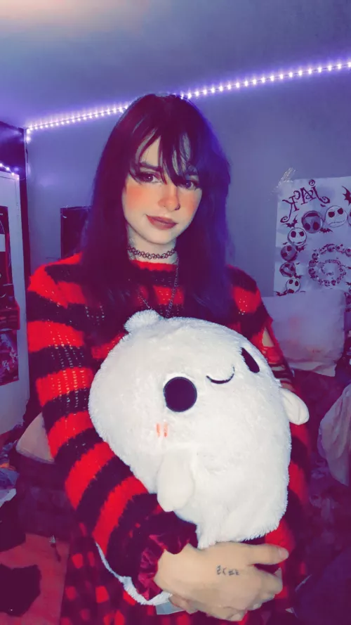 Anyone else loves cute plushies?😊😊😊