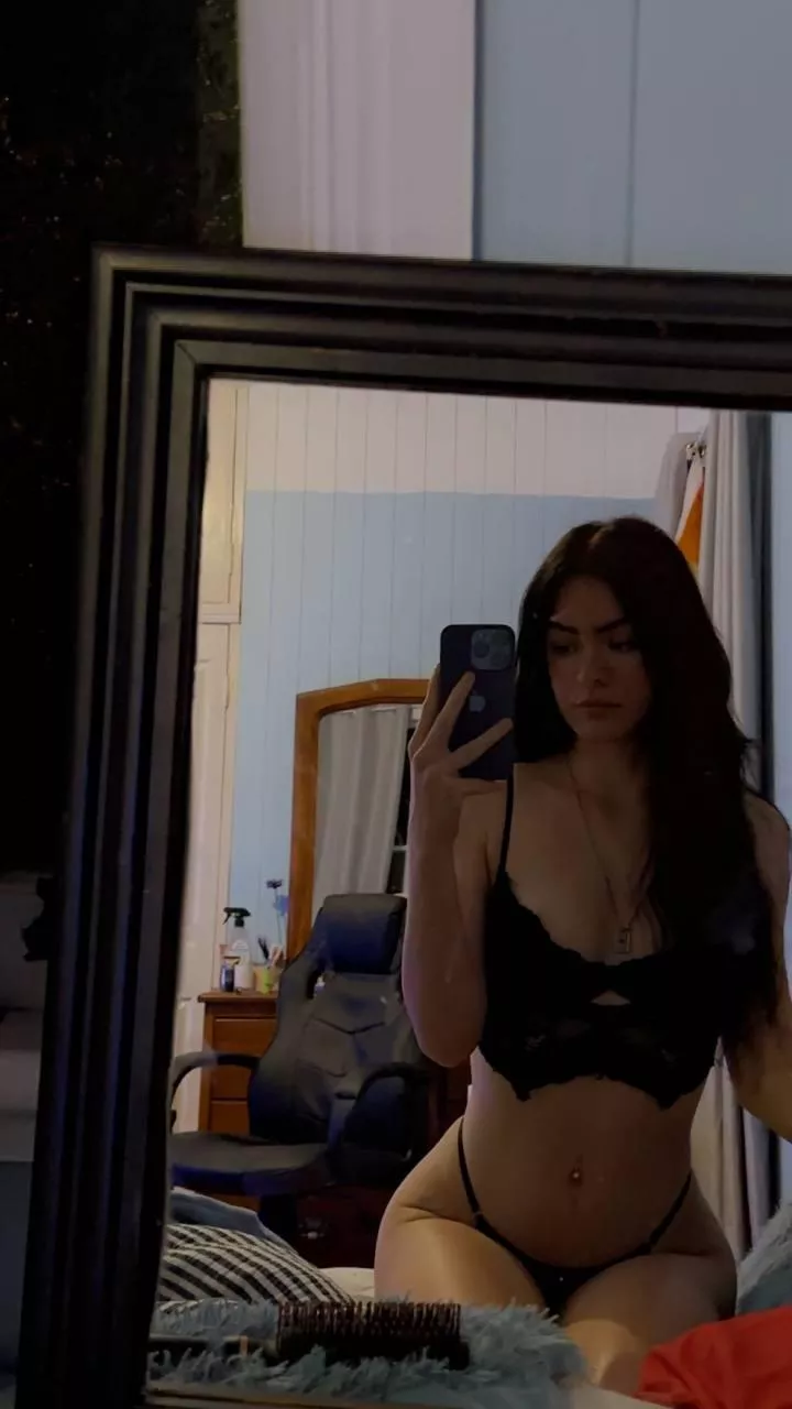 are there men who prefer small tits? xx