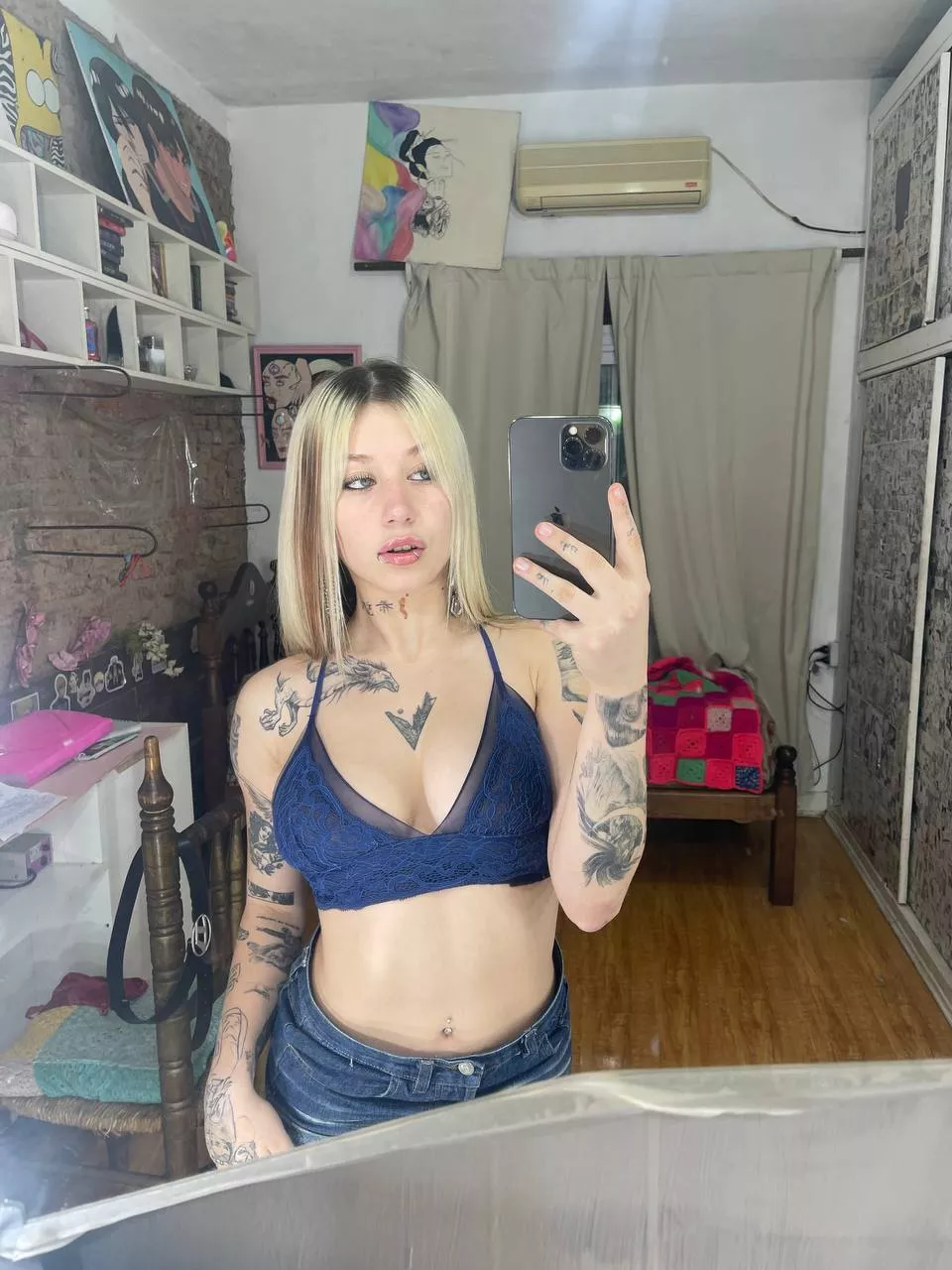 Babe next door (IUTR)