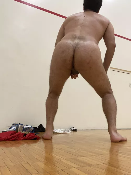 Baring it on the court