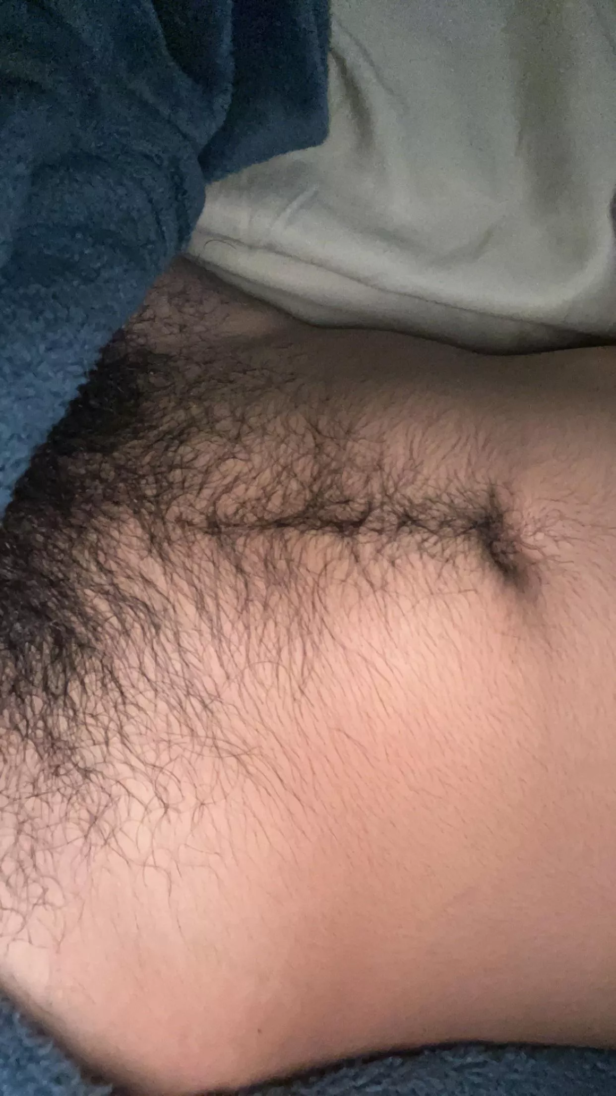 can you kiss my pubes pls