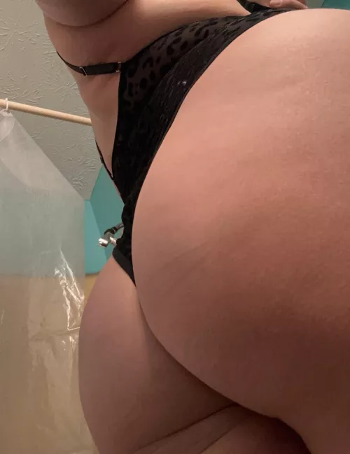 do you like my small ass?