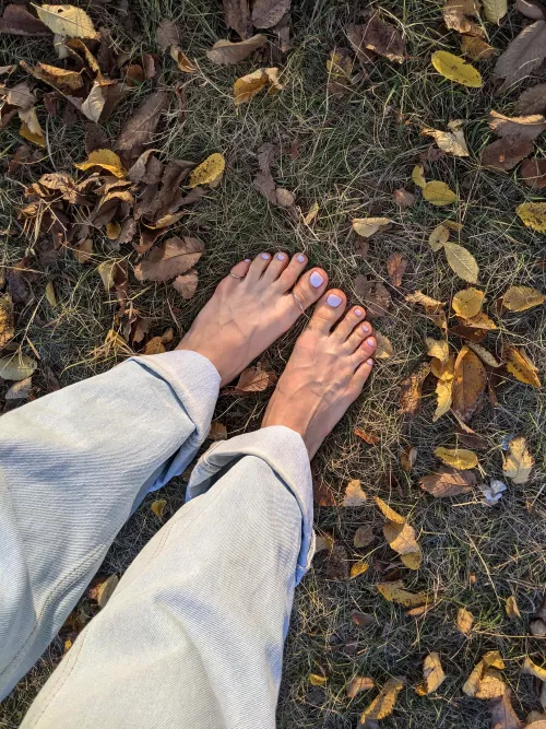 Don't you mind me to put my sweaty feet on your face ?