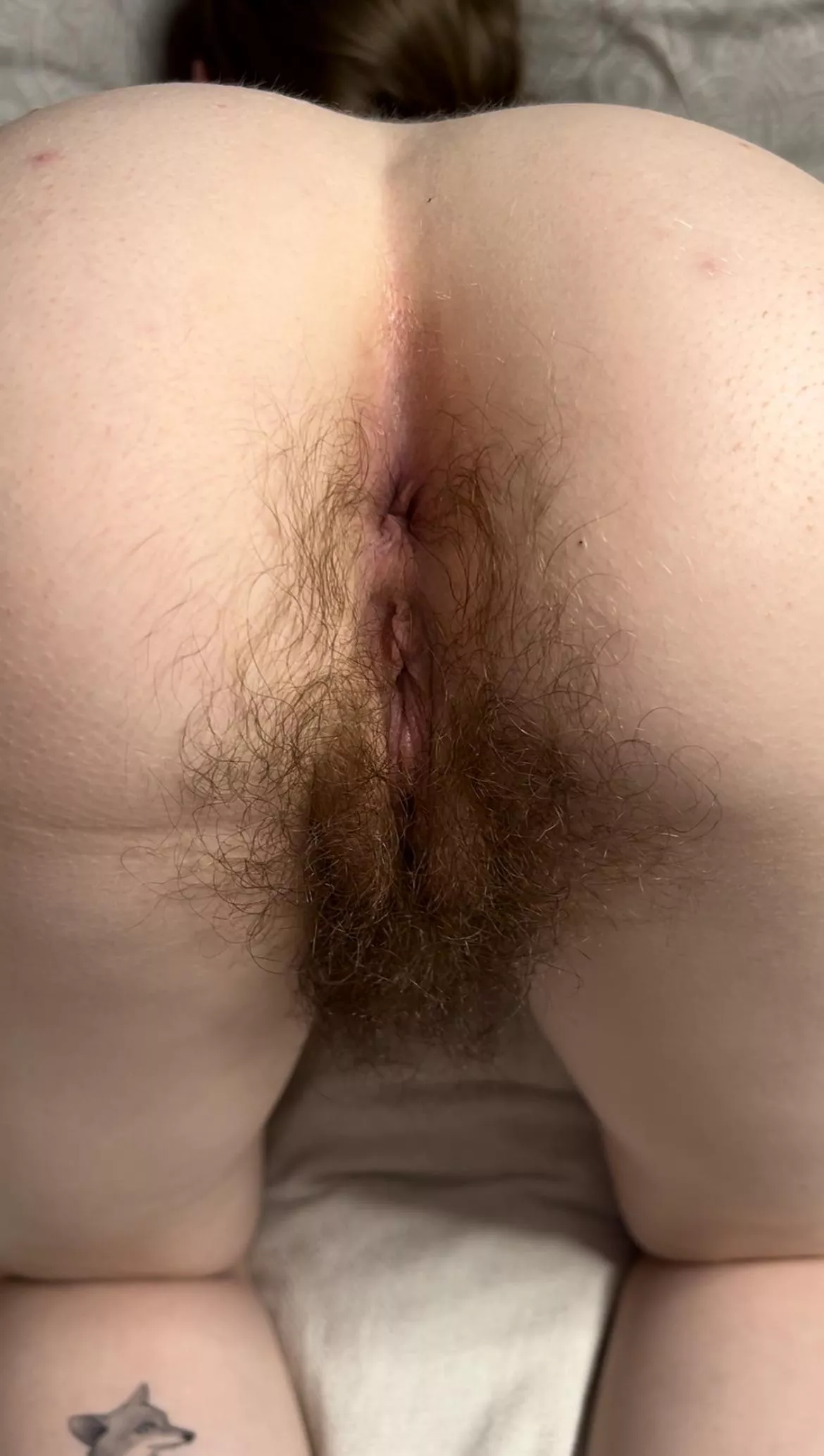 [h] I hope you enjoy staring at my ass