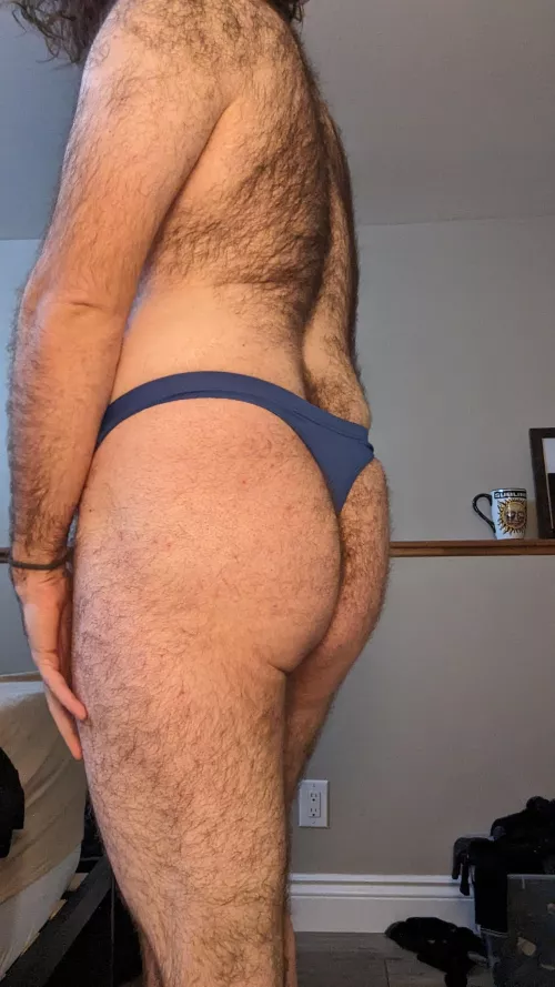 Hairy, masculine, bi-curious sub who needs direction from a strict mistress
