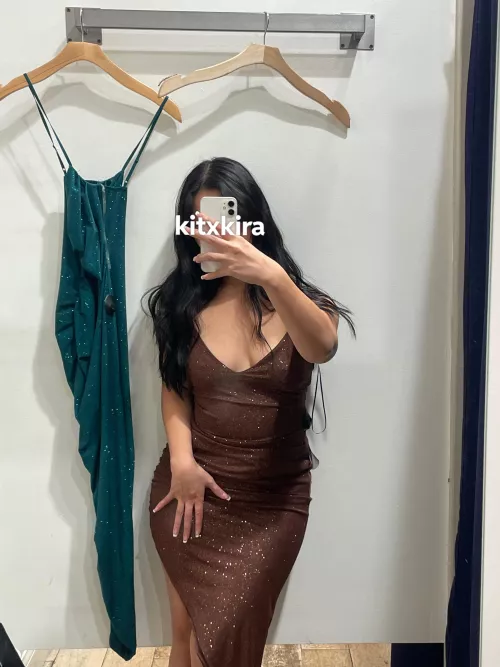 Help me look for a prom dress?