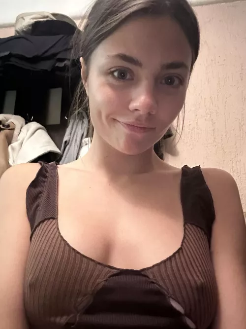 I love this brown top