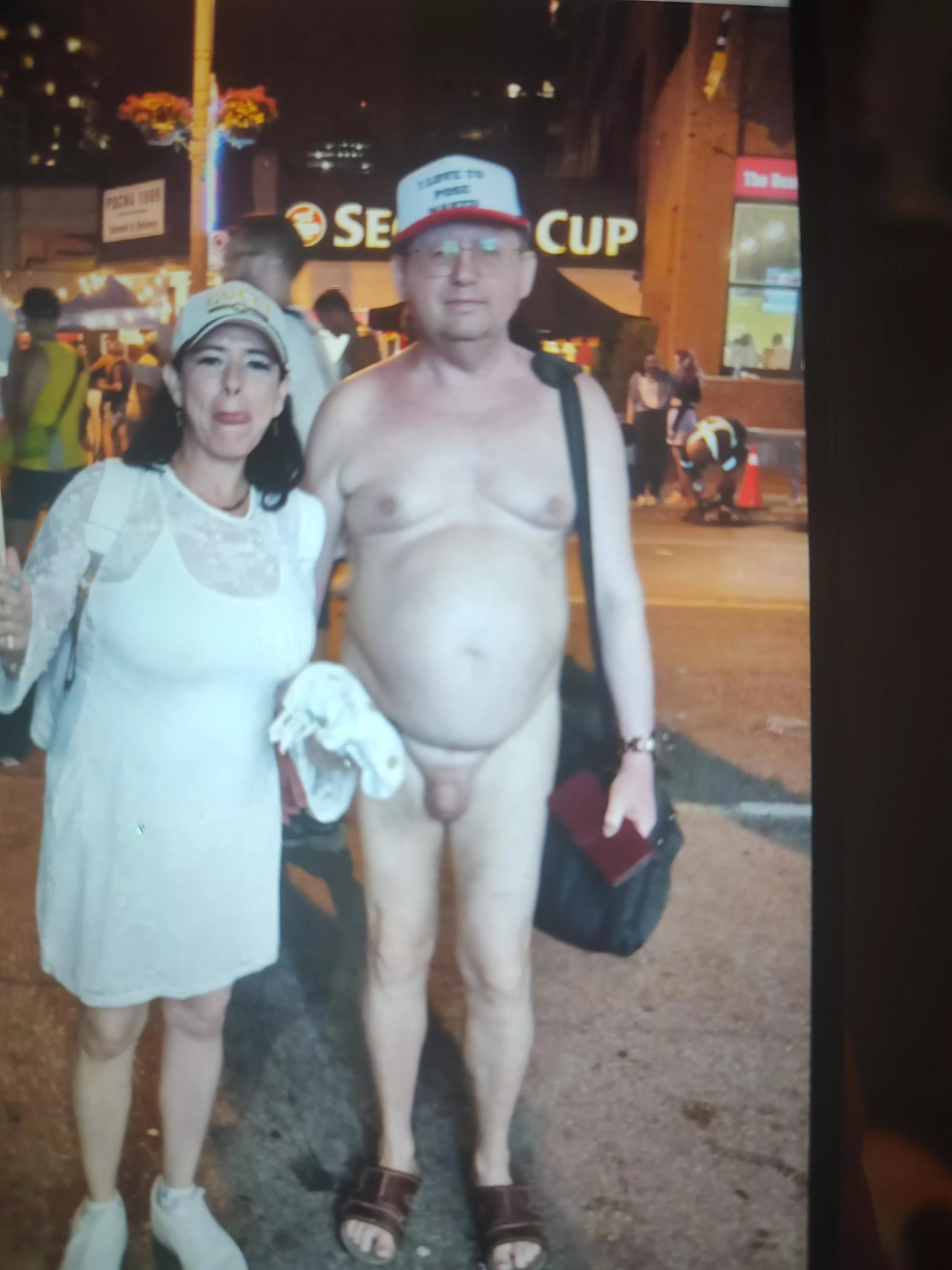 I pose naked to anybody on demand