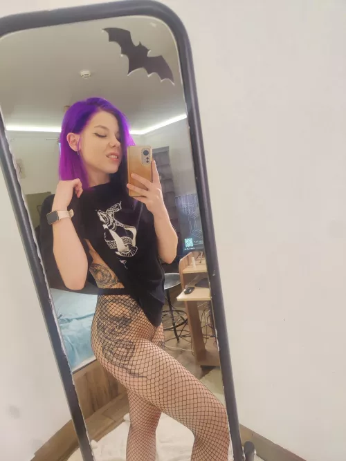 I think I look good in a fishnet, don't you?